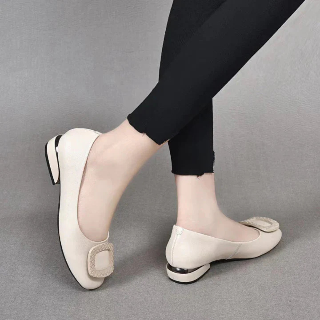 Orthopädische Walkingschuhe aus veganem Leder für Damen mit Komfort-Sohle – TerraVey EleganceStep