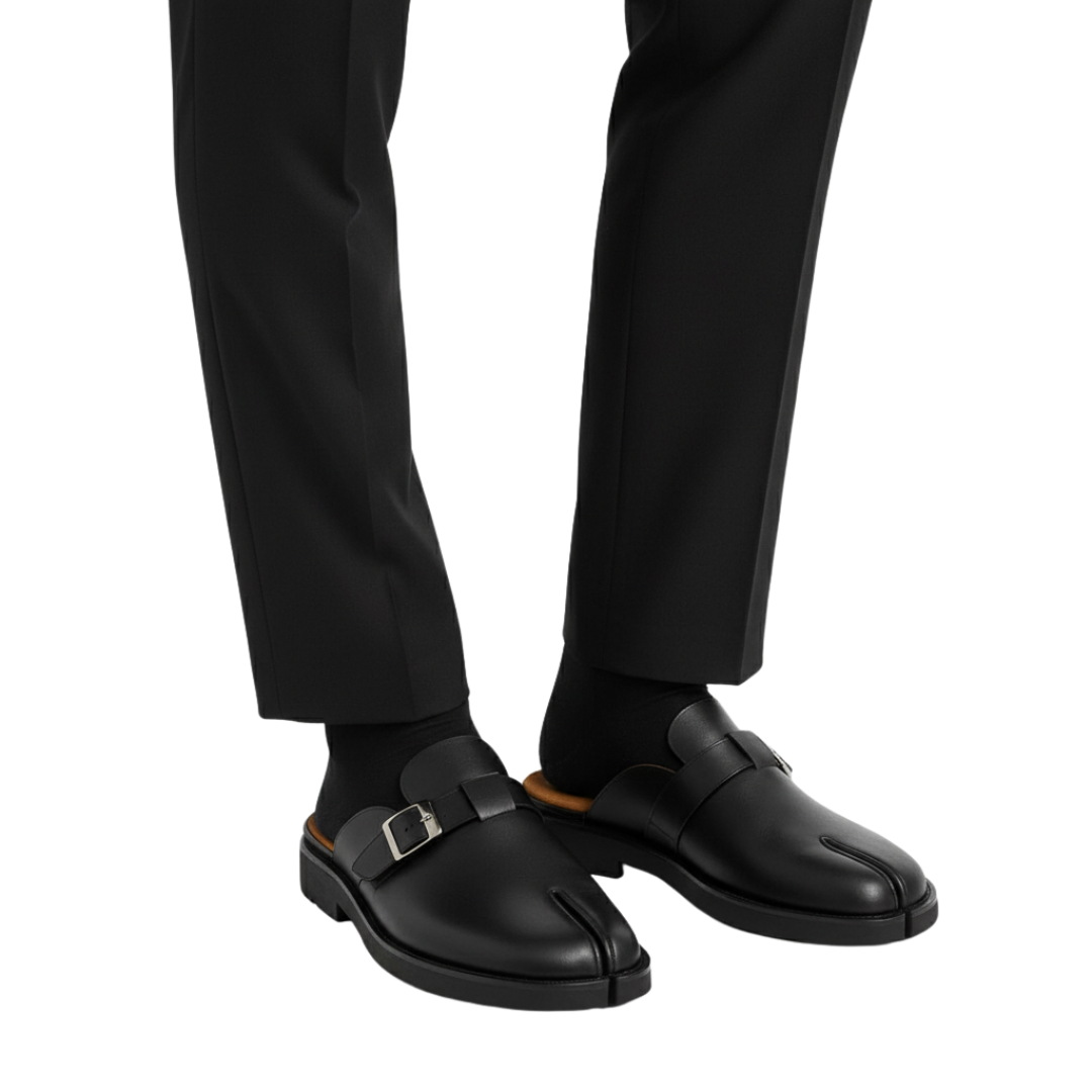 TerraVey | NoirBuckle Moderne Pantoletten