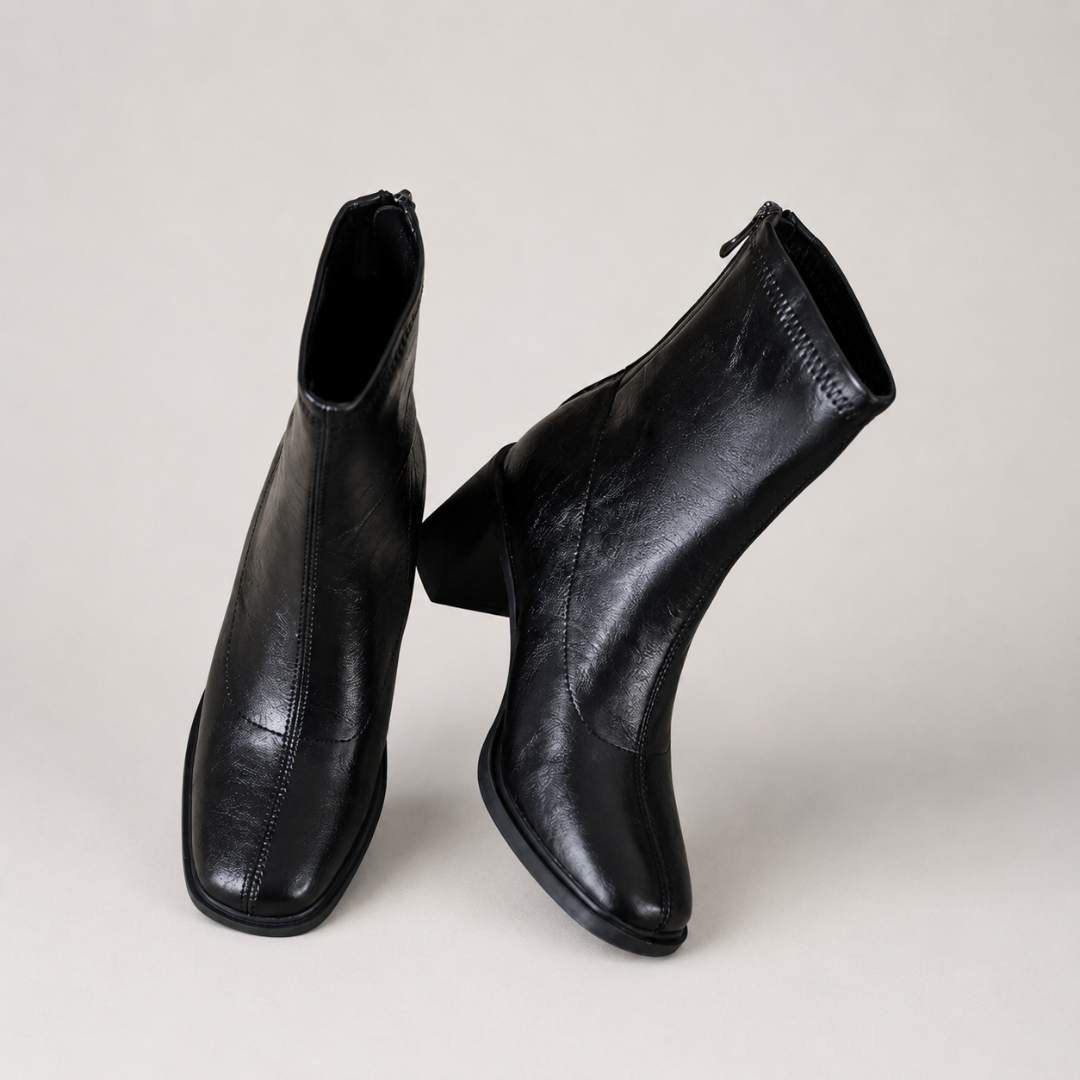 Stiefel mit Absatz & Spitz zulaufender Form – NoirVogue Ankle Boots