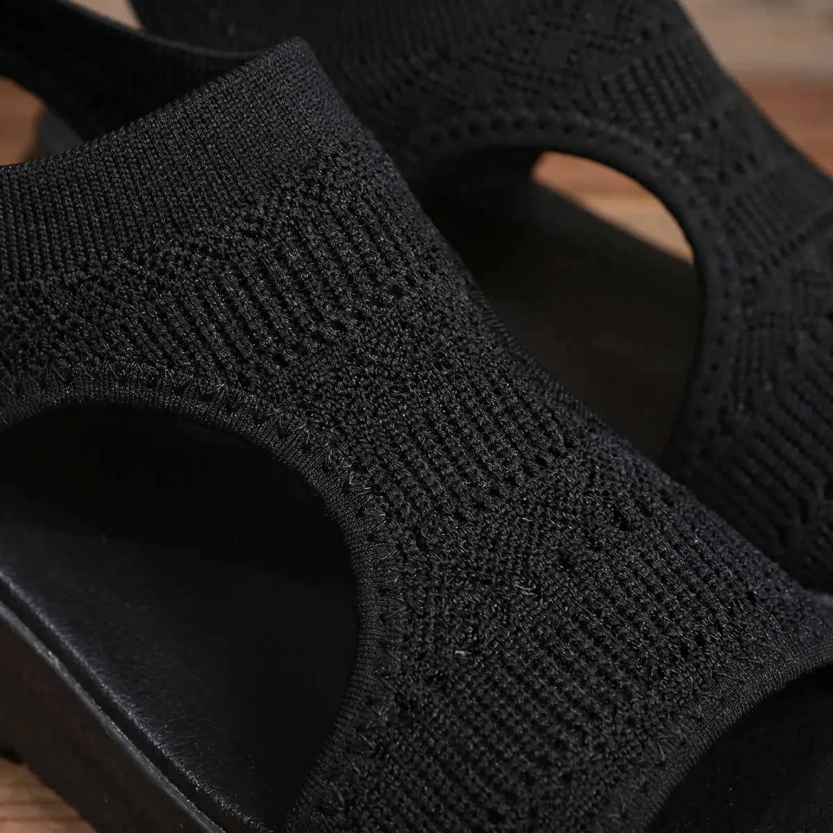 TerraVey | Aerovela Gestrickte Sport-Keilsandalen