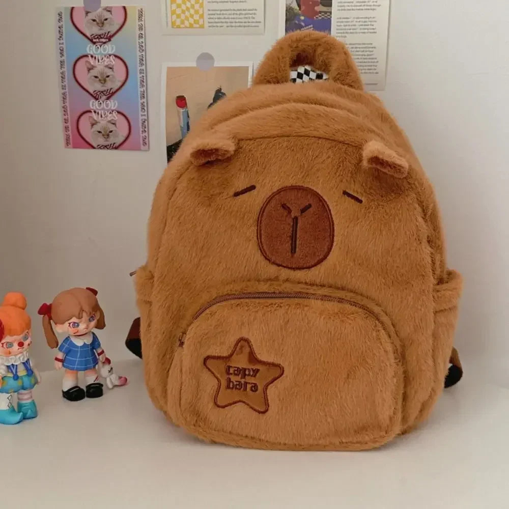 TerraVey | Capyraffy Plüsch-Rucksack aus Kunstfell