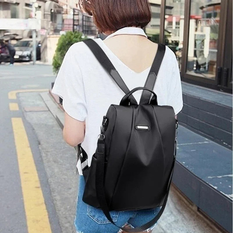 TerraVey | Modiara Multifunktions-Nylon-Modererucksack